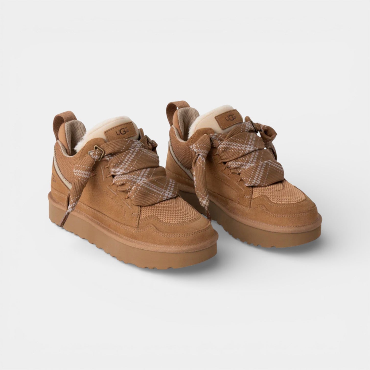 UGG Lowmel Chestnut