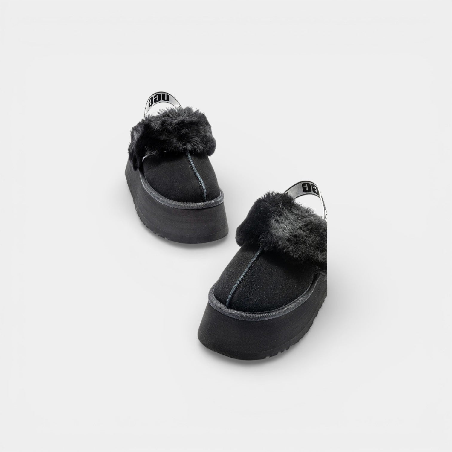 UGG Funkette Slipper Black